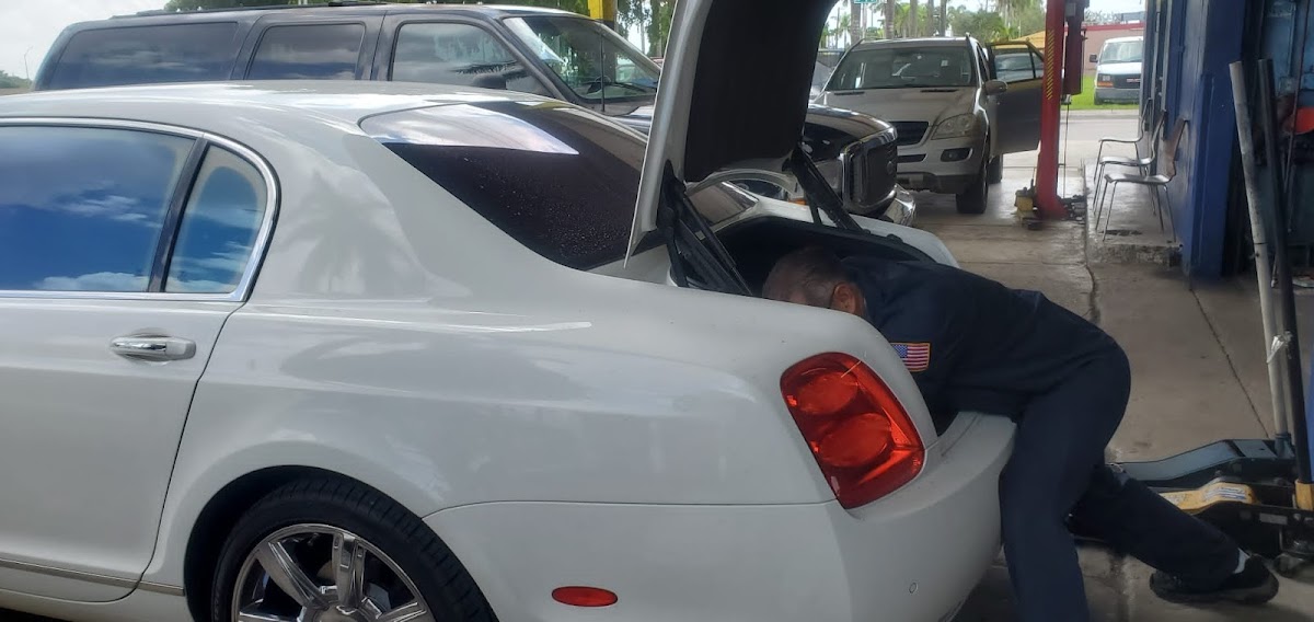 Vicar Auto Center - photo 3